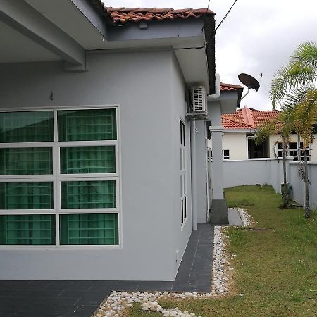 Barakah Homestay Άλορ Σταρ Εξωτερικό φωτογραφία